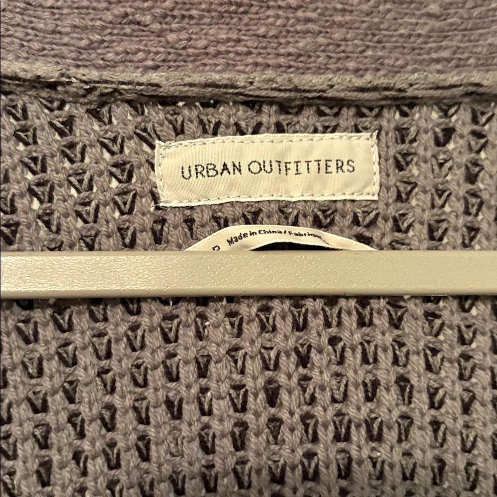 Urban outfitters sweater - Picture 3 of 3